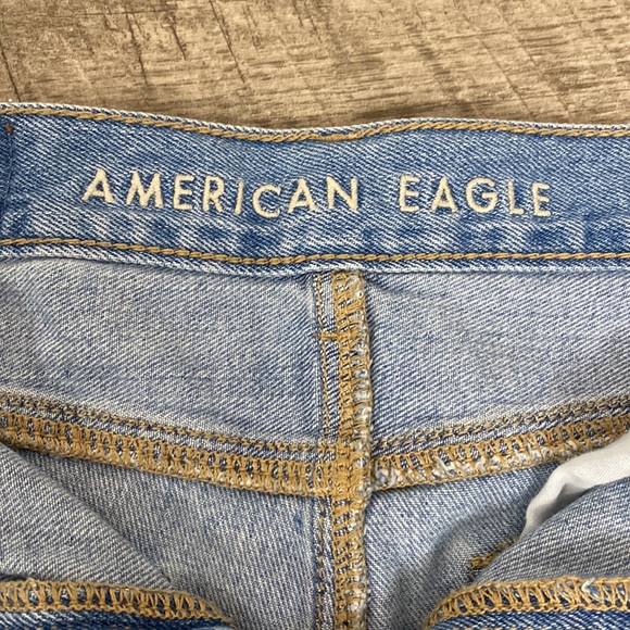 A.E. Mom Jean Shorts - Picture 2 of 5